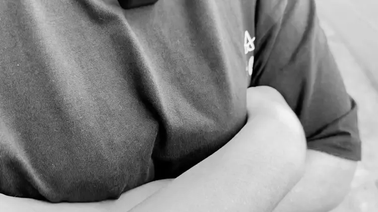 井女好友出面受訪，稱李男種種行為，猶如詐騙集團「養套殺」手段。民眾提供