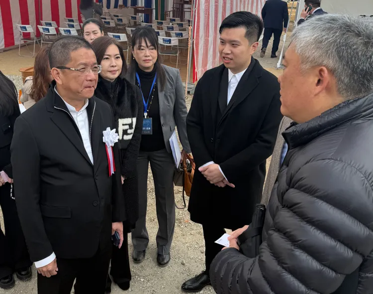 呂維哲(右2)出任泰嘉開發集團副董事長兼海外事業社長，及太普高董事，推進跨境不動產開發。葉家銘攝