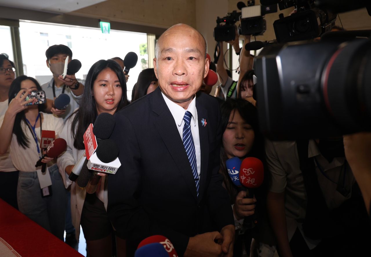 韓國瑜批不副署讓民主「腎虛」 卓榮泰:靠韓院長提補藥