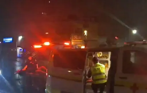 颱風夜女子酒後失控！闖車道吼叫　桃警強制送醫並依法開罰