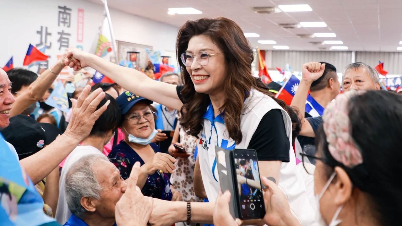 破例!鄭麗文「缺席國慶大典」改赴高雄升旗 黃國昌幫解釋