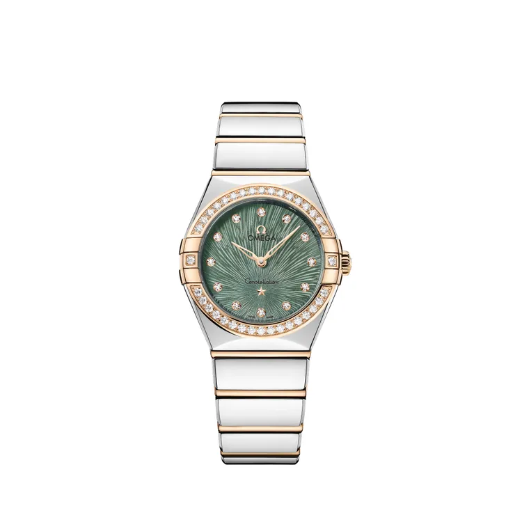申敏兒選戴的OMEGA 28毫米星座系列腕錶，37萬3000元。品牌提供