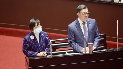 徐佳青「照顧兒子」享特權？　羅友志：捷運媽媽省20元票錢就貪污法辦