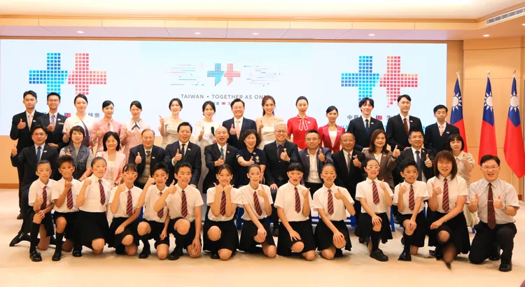 韓國瑜邀全民共祝「中華民國生日快樂」。內政部提供