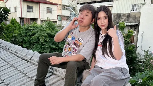 胡瓜孫女EMMA首度體驗機車載人　笑稱第一次給男生載