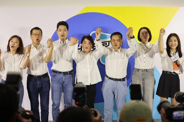 台北市長蔣萬安今天與盧秀燕共同主持競總團隊人事發布記者會。記者李俊毅攝