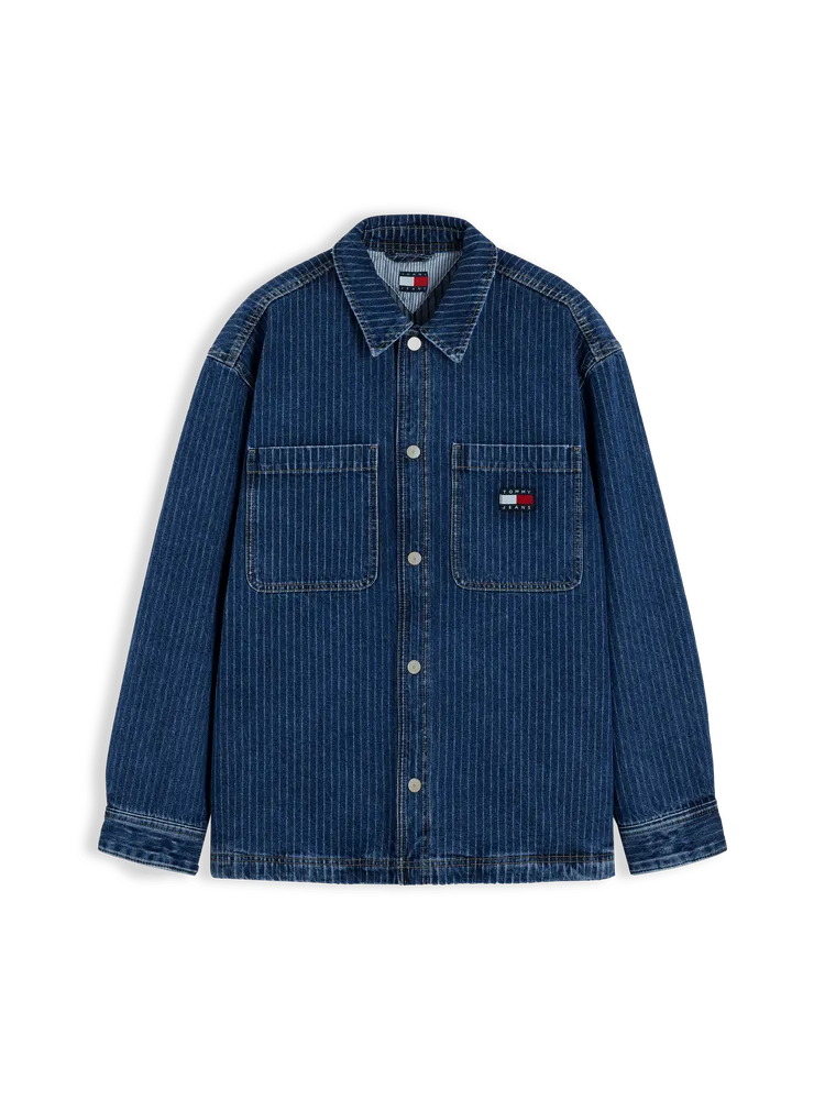 TOMMY JEANS男裝寬鬆丹寧襯衫外套，5780元。品牌提供