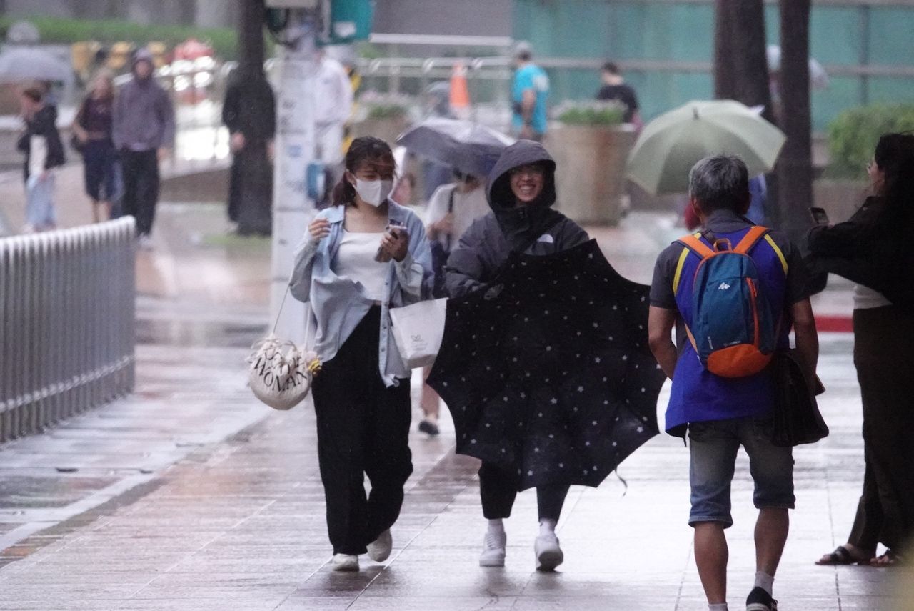 颱風漸遠雨還在 今2地下最大!2波東北季風將至