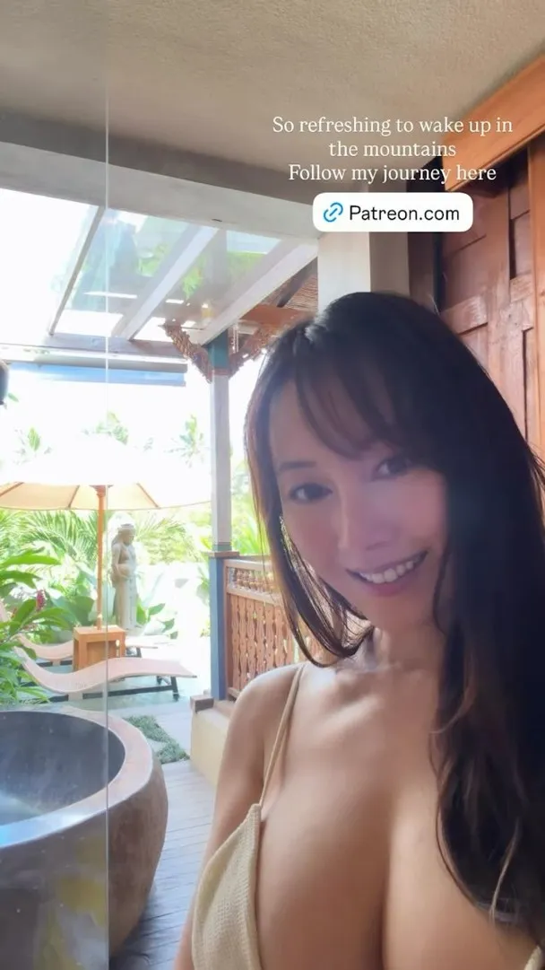 袁嘉敏不忘宣傳自己的付費會員制平台。翻攝袁嘉敏IG