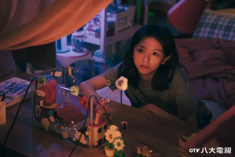 陳姸霏的角色個性情緒及台詞都極度直接。八大電視提供