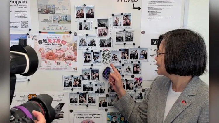 前總統蔡英文8日訪問舊金山灣區期間，參觀Startup Island TAIWAN矽谷新創基地。 中央社