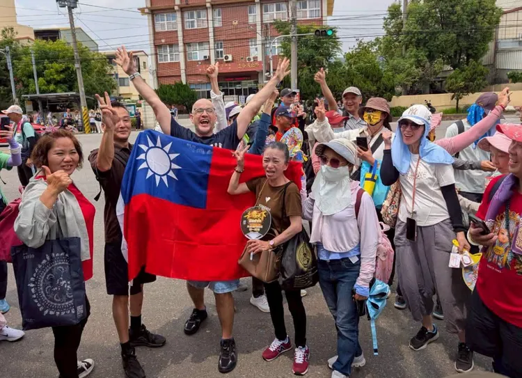 吳鳳為台灣慶生。翻攝吳鳳臉書