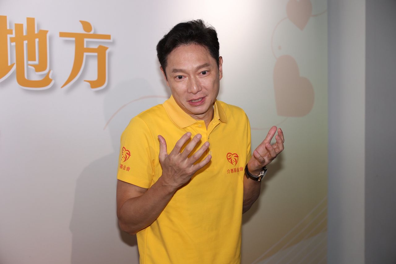 兒子謝展榮在外借錢 謝祖武不知情愣住回:跟我借不會收利息