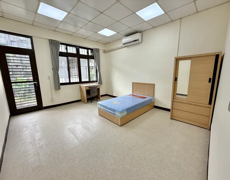 板橋區公所老舊宿舍整修完成，提供員工舒適住宿環境。公所提供