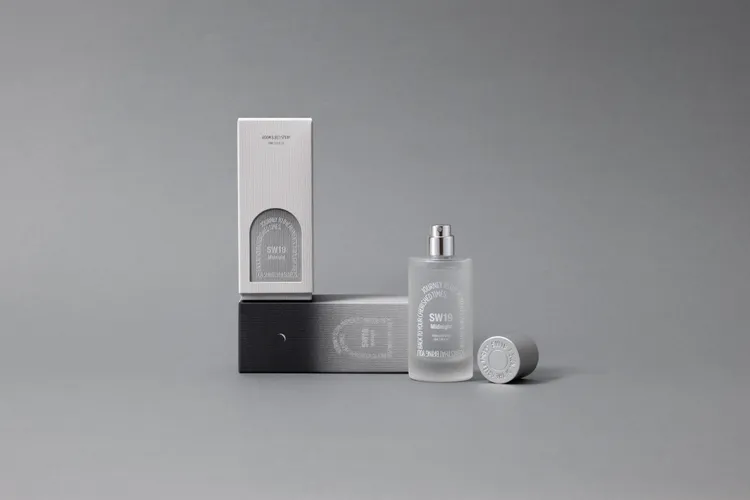 SW19 Midnight枕香&空間噴霧，50ml／1200元。品牌提供