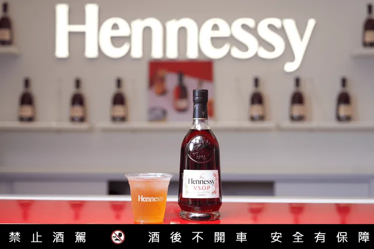 Hennessy 限定特調Hennessy V.S.O.P+薑汁汽水。業者提供