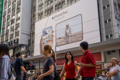 iPhone Duo預購成噩夢！沒下單也被扣款「連刷70萬元」　銀行火速道歉