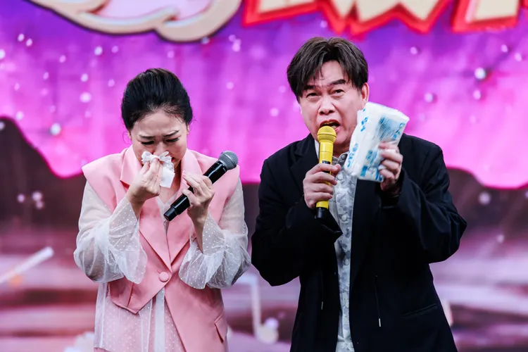 （左起）張秀卿、康康。中視提供