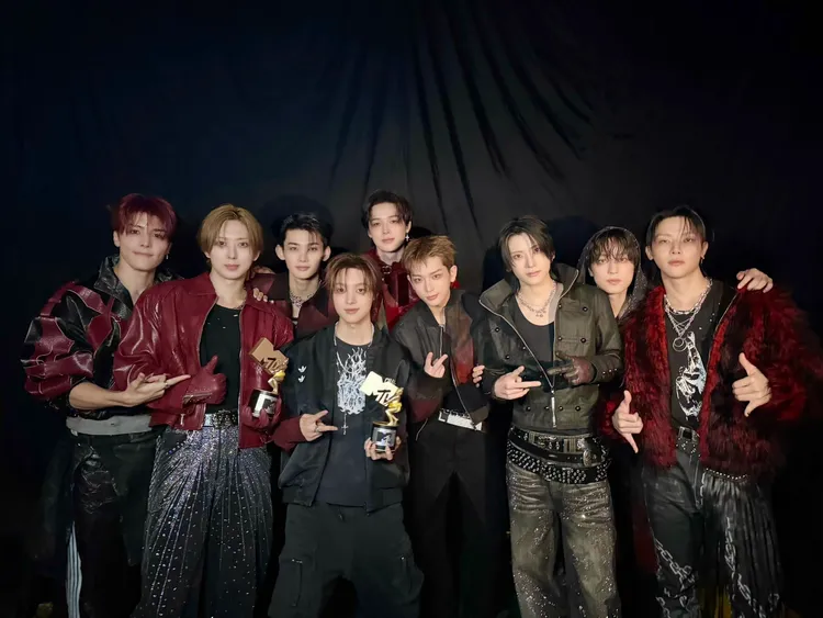 &TEAM日前獲得「MTV VMAJ 2026」最佳亞洲歌曲、年度表演2項獎座肯定。翻攝&TEAM X
