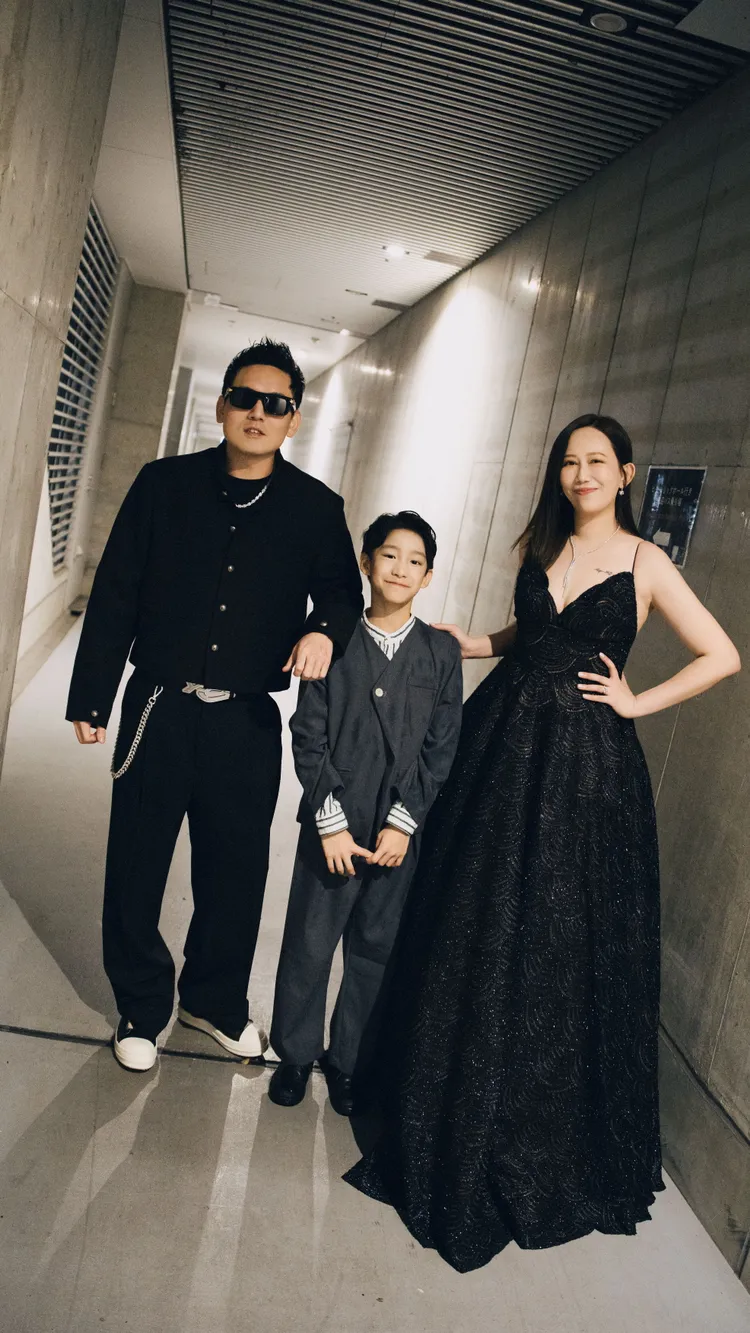 瑪菲司（右）與春風、童星謝以樂一起赴東京影展，參加電影《我的棋王爺爺》活動。菲娛樂文創提供
