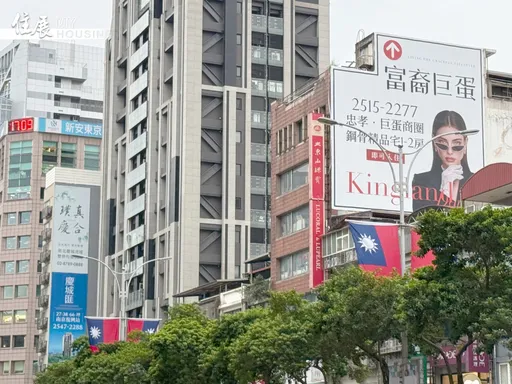 住展風向球亮黃藍燈！建商趁928大推案，買氣卻陷「十換一」谷底